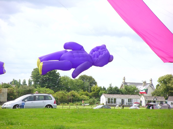 Malmesbury Kite Festival, 23-24 July, 2011 - 11mal24img089.jpg