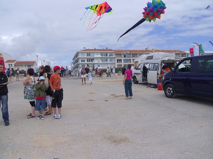 Notre Dame Kite Festival, France, 7-10 July 2011 - 11not09img169.jpg